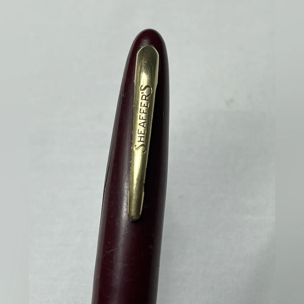 Vintage Burgundy Sheaffer Craftsman Fountain Pen. 14k Gold Nib, Cracked Lid